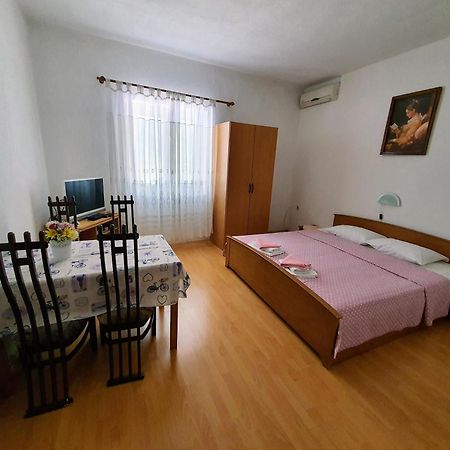 Apartments - Buffet 2B 斯维蒂尤拉伊 客房 照片